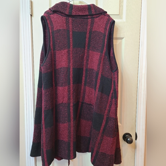 NWT Tint and Shadow Jaquard Plaid Vest 2x - Picture 2 of 4